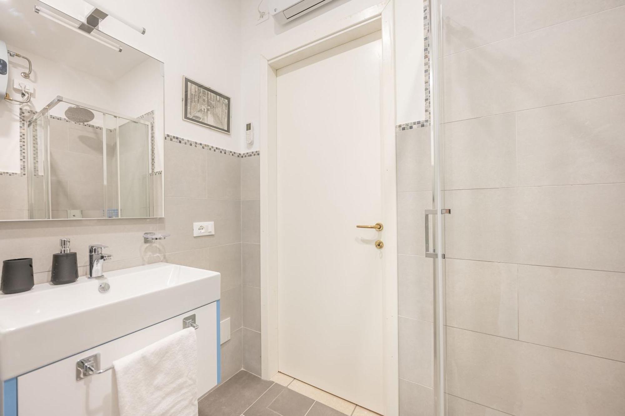 Apartament Casa Luna - Vicino Stazione Dei Treni *